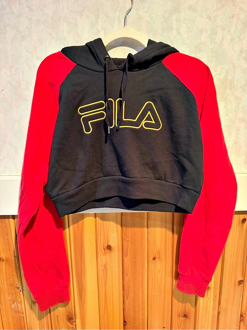 FILA Color Block Hoodie in Black & Red Size Large youth